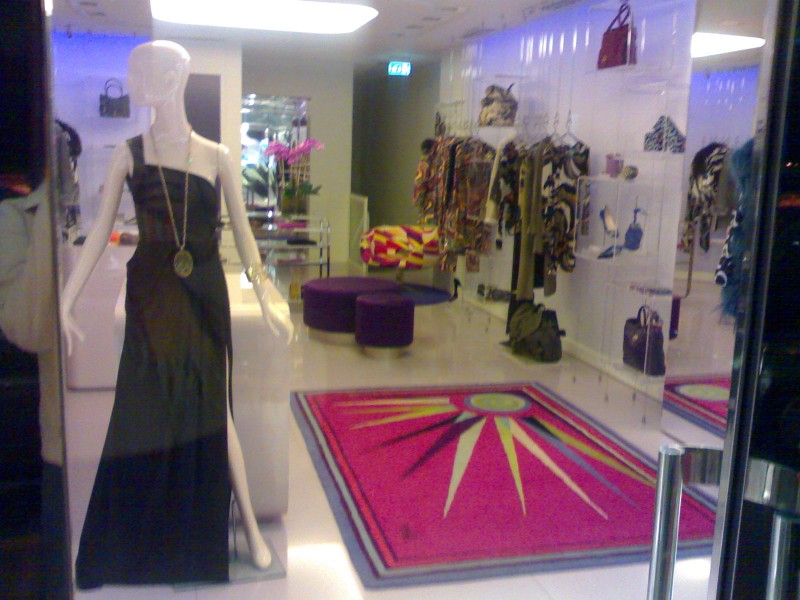 CANNES FRANCIA CROISETTE BOUTIQUE ALTA MODA
