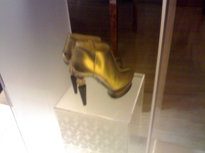 CANNES CROISETTE BOUTIQUE ALTA MODA ARMANI