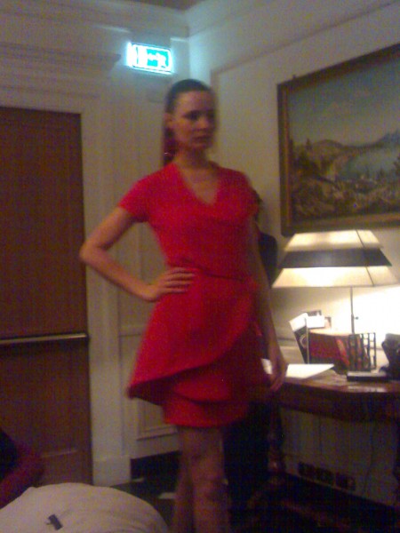 abito rosso dedicato e donato alla first premier signora alemanno rauti da raffaella curiel haute couture roma