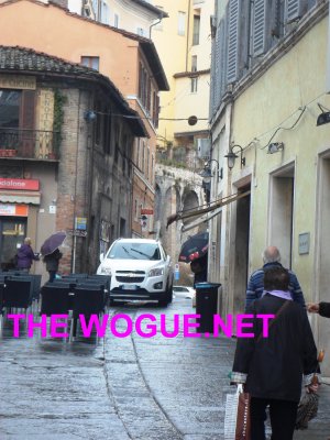 perugia centro città con chevrolet trax difronte antica trattoria san lorenzo