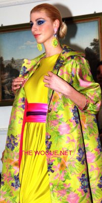 haute couture raffaella curiel    conferenza stampa  roma gennaio 2012 abito giallo 