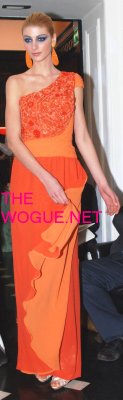 haute couture raffaella curiel abito lungo arancione conferenza stampa roma 2012 gennaio