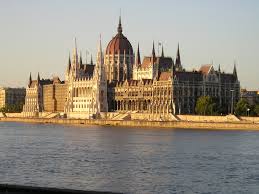 IL PARLAMENTO BUDAPEST