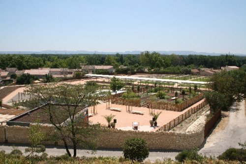 il sito archeologico interno giardini romani in francia vancluse